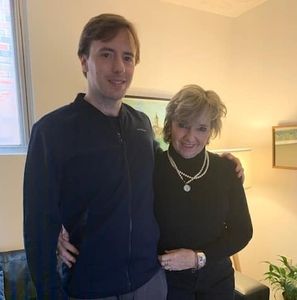 Meet your Posher, Leigh